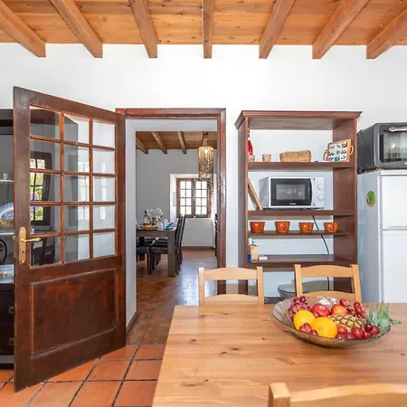 Holiday home Casa Dos Moinhos Nearby The Beach! Porto Formoso